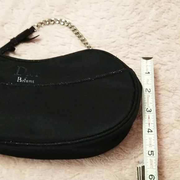 Dior💋 Lip 💋Shaped Evening Bag - Picture 8 of 10